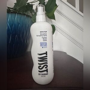 Twist by Ouidad Refreshing Spray